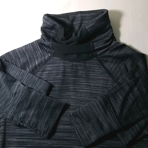 Under Armour Fitted Woman's Top - Picture 5 of 6